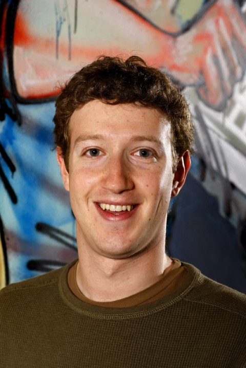 Zuckerberg2 Lebe ohne Wecker: Mark Zuckerberg schläft gerne aus - bleibt dafür aber auch mal was länger im Büro.